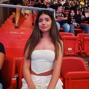 Meet your Posher, Vanessa